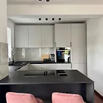 شقة Moderne 100 M2 Mit Buero Und Terrasse *