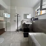 شقة Moderne 100 M2 Mit Buero Und Terrasse
