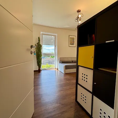 Moderne 100 M2 Mit Buero Und Terrasse Апартаменты