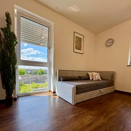Moderne 100 M2 Mit Buero Und Terrasse Мюльдорф