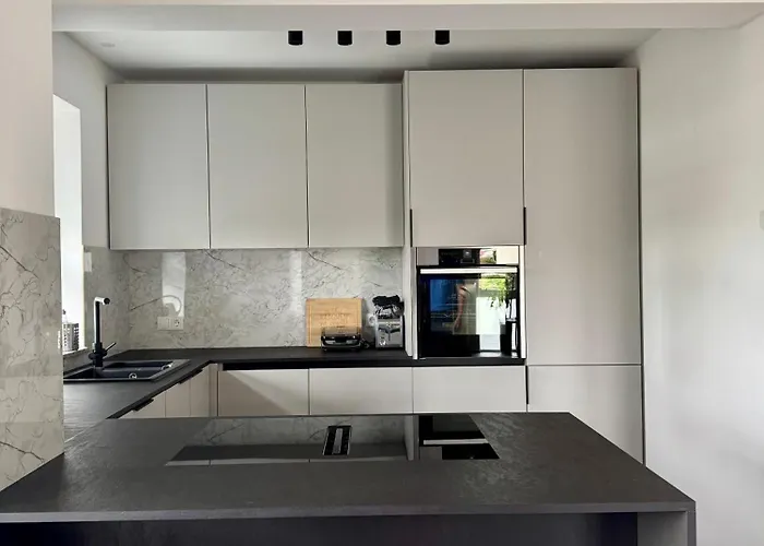 Lägenhet Moderne 100 M2 Mit Buero Und Terrasse *