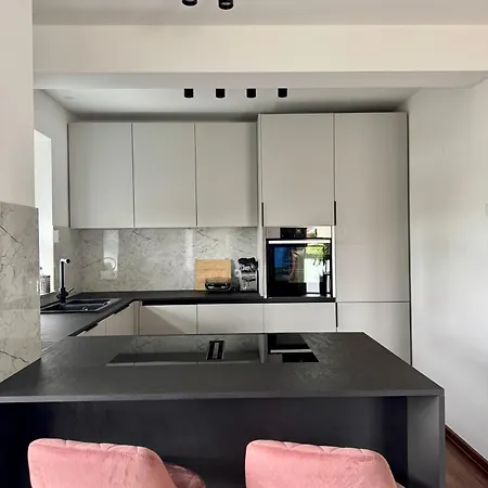 Lägenhet Moderne 100 M2 Mit Buero Und Terrasse *