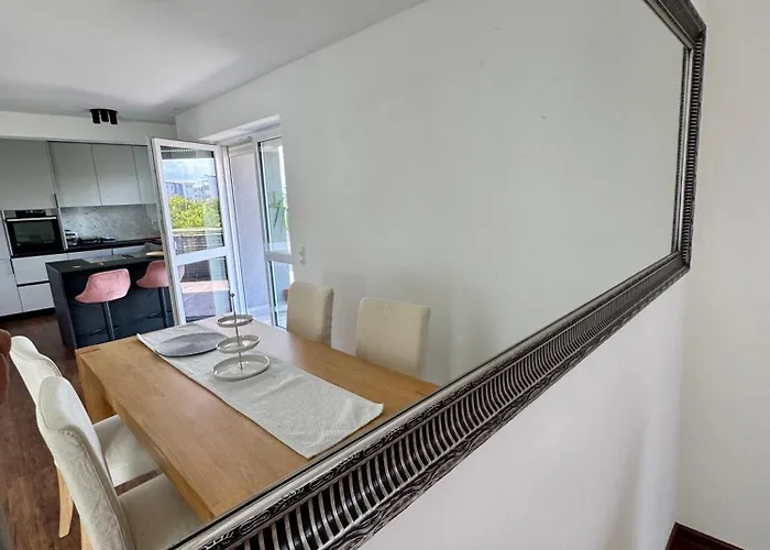 شقة Moderne 100 M2 Mit Buero Und Terrasse